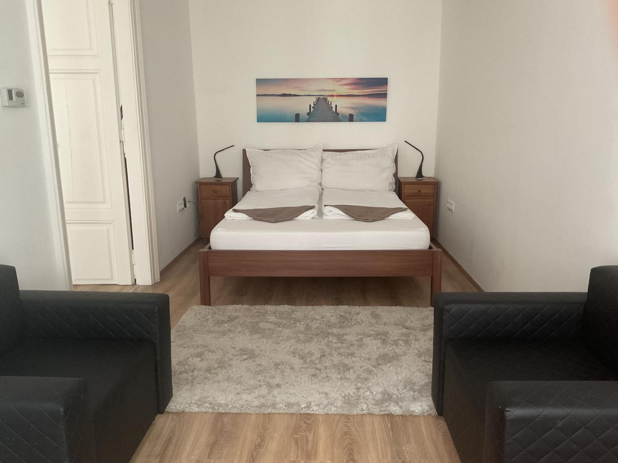 Korvin One Apartman ปาปา ภายนอก รูปภาพ